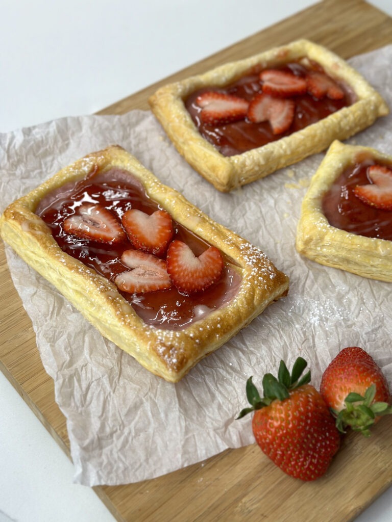 strawberry cream cheese pastry