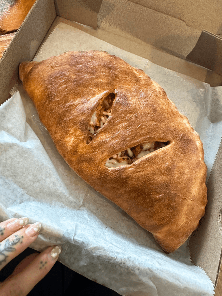 Mandy's Pizzaria - Vegan Spinach and Margherita Calzone 