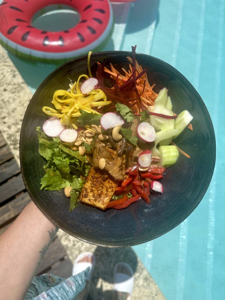 1 of the 3 vegan bowls had in costa rica