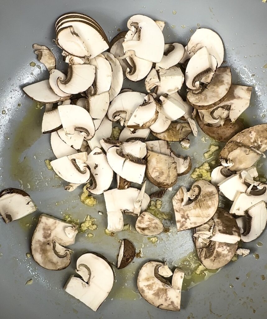 pan with mushrooms and garlic 